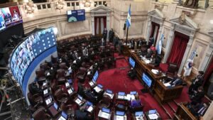 Se descongelan las dietas de los senadores nacionales y cobrarían $9 millones en bruto