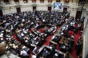 Elecciones 2025: cuántas bancas ponen en juego los bloques en Diputados y cuáles son las provincias claves